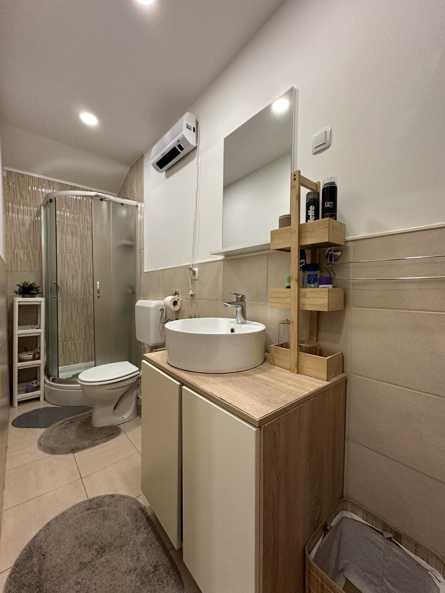 Albert Apartments Zagreb Airport Velika Gorica Bagian luar foto