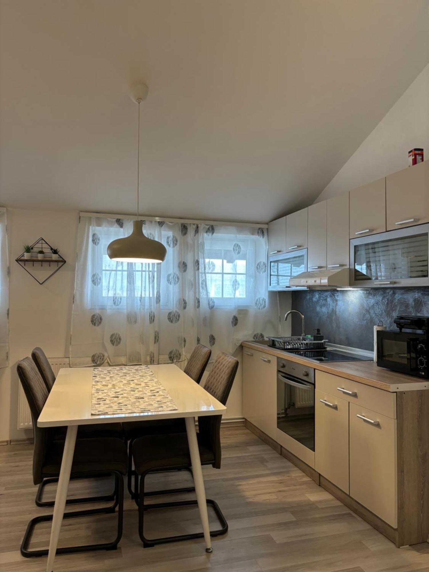 Albert Apartments Zagreb Airport Velika Gorica Bagian luar foto