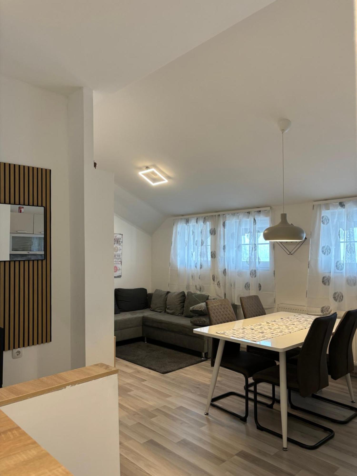 Albert Apartments Zagreb Airport Velika Gorica Bagian luar foto